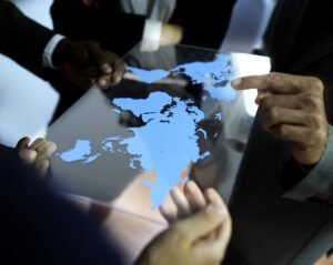 Fast Movn inicia expansão global com soluções inovadoras